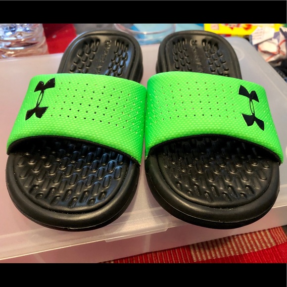 Under Armour Other - EUC Under Armour Slides Kids 11 / 28 (worn once)